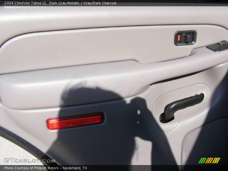 Dark Gray Metallic / Gray/Dark Charcoal 2004 Chevrolet Tahoe LS