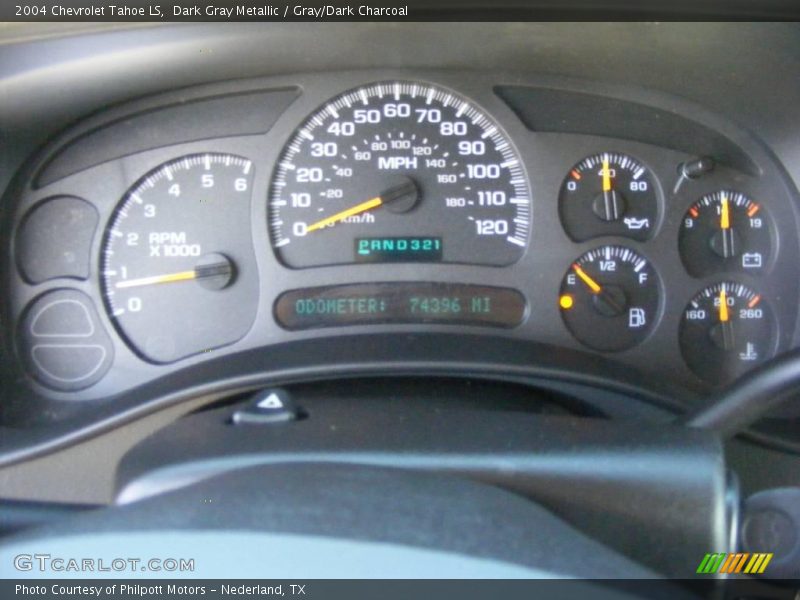 Dark Gray Metallic / Gray/Dark Charcoal 2004 Chevrolet Tahoe LS