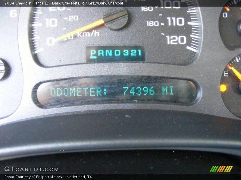 Dark Gray Metallic / Gray/Dark Charcoal 2004 Chevrolet Tahoe LS