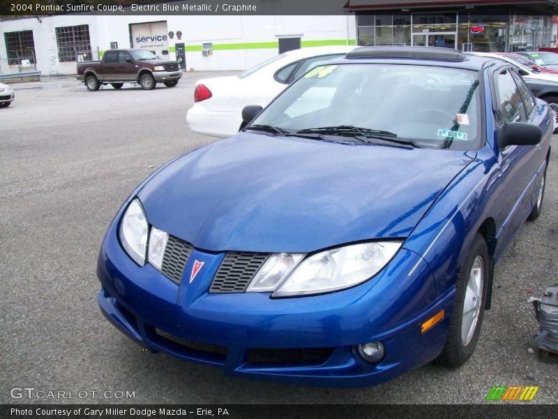 Electric Blue Metallic / Graphite 2004 Pontiac Sunfire Coupe