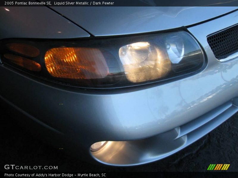 Liquid Silver Metallic / Dark Pewter 2005 Pontiac Bonneville SE