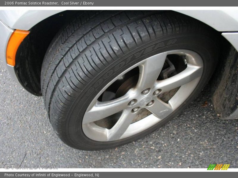 Cool Silver / Ebony 2006 Pontiac Solstice Roadster