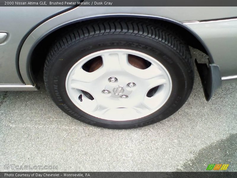 Brushed Pewter Metallic / Dusk Gray 2000 Nissan Altima GLE