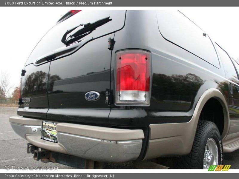 Black / Medium Parchment 2000 Ford Excursion Limited 4x4