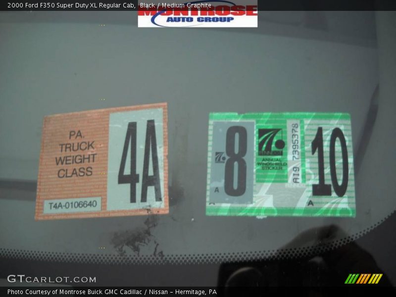 Black / Medium Graphite 2000 Ford F350 Super Duty XL Regular Cab