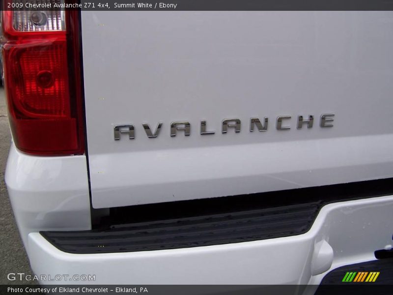 Summit White / Ebony 2009 Chevrolet Avalanche Z71 4x4