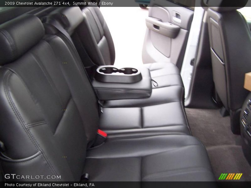Summit White / Ebony 2009 Chevrolet Avalanche Z71 4x4