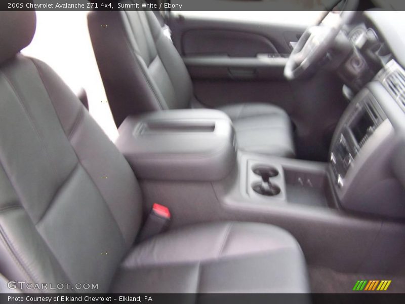 Summit White / Ebony 2009 Chevrolet Avalanche Z71 4x4