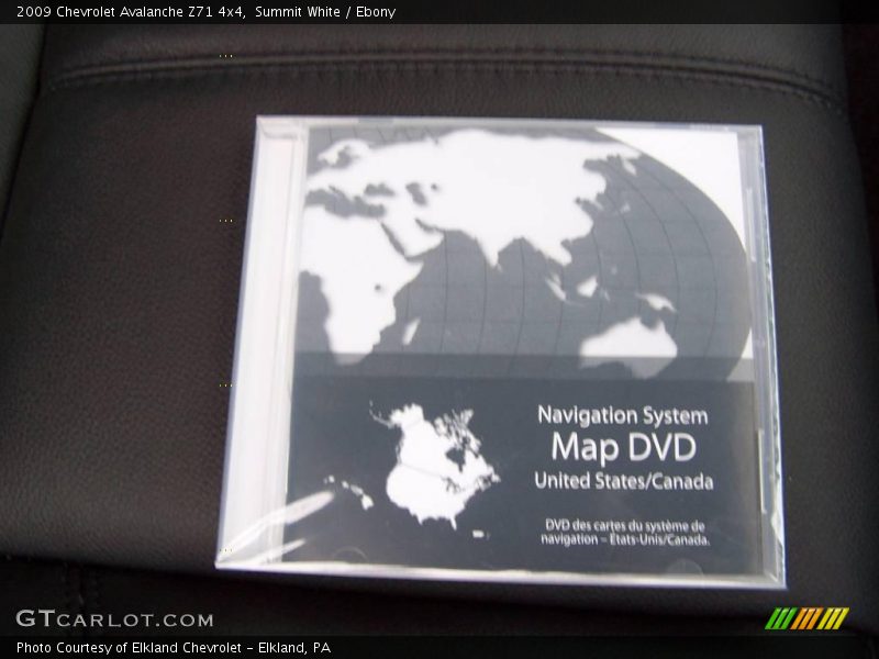 Summit White / Ebony 2009 Chevrolet Avalanche Z71 4x4
