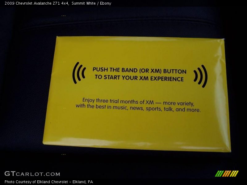Summit White / Ebony 2009 Chevrolet Avalanche Z71 4x4