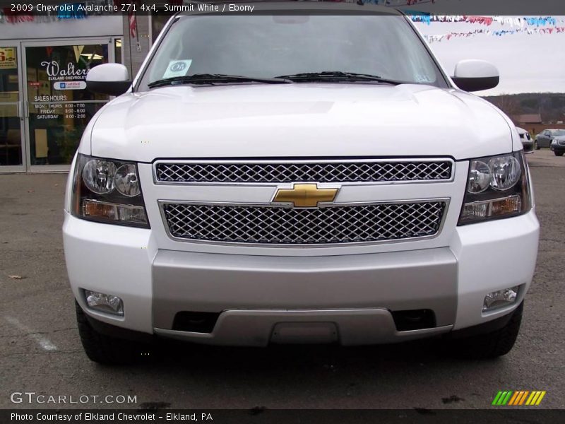 Summit White / Ebony 2009 Chevrolet Avalanche Z71 4x4