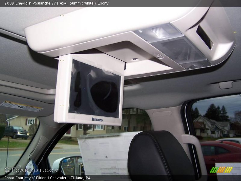 Summit White / Ebony 2009 Chevrolet Avalanche Z71 4x4