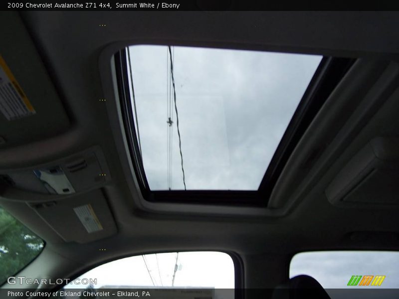 Summit White / Ebony 2009 Chevrolet Avalanche Z71 4x4