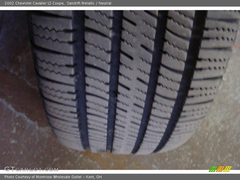 Sandrift Metallic / Neutral 2002 Chevrolet Cavalier LS Coupe
