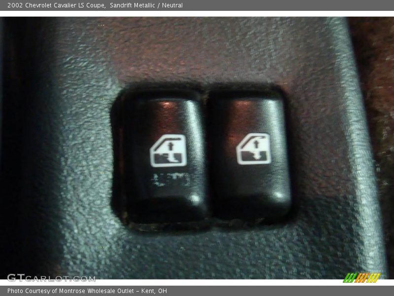 Sandrift Metallic / Neutral 2002 Chevrolet Cavalier LS Coupe