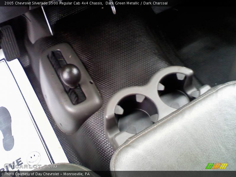 Dark Green Metallic / Dark Charcoal 2005 Chevrolet Silverado 3500 Regular Cab 4x4 Chassis