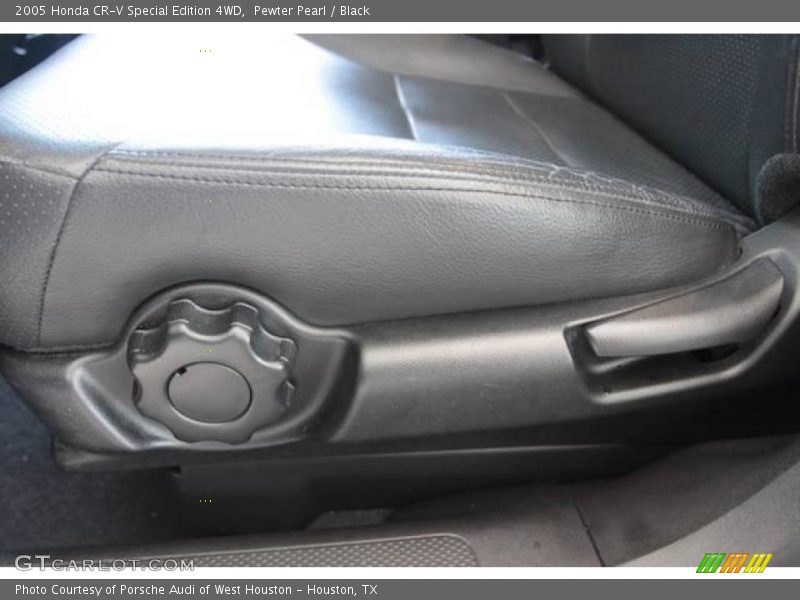 Pewter Pearl / Black 2005 Honda CR-V Special Edition 4WD
