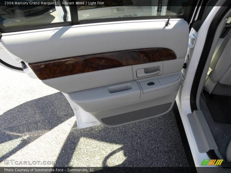 Vibrant White / Light Flint 2004 Mercury Grand Marquis LS