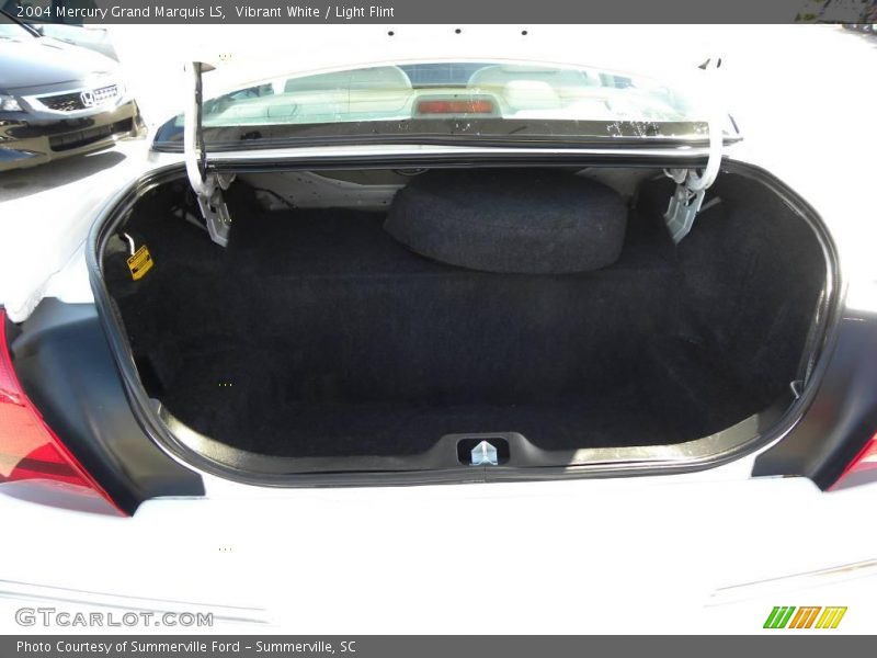 Vibrant White / Light Flint 2004 Mercury Grand Marquis LS