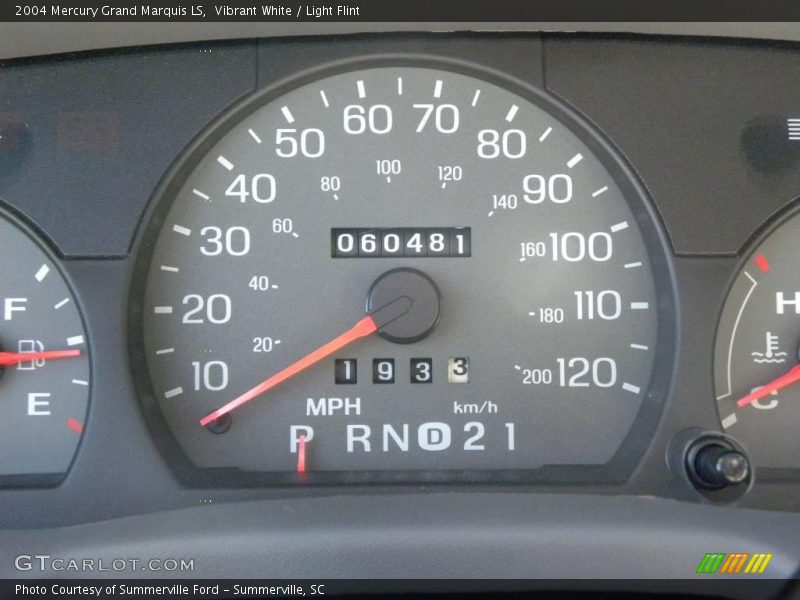 Vibrant White / Light Flint 2004 Mercury Grand Marquis LS