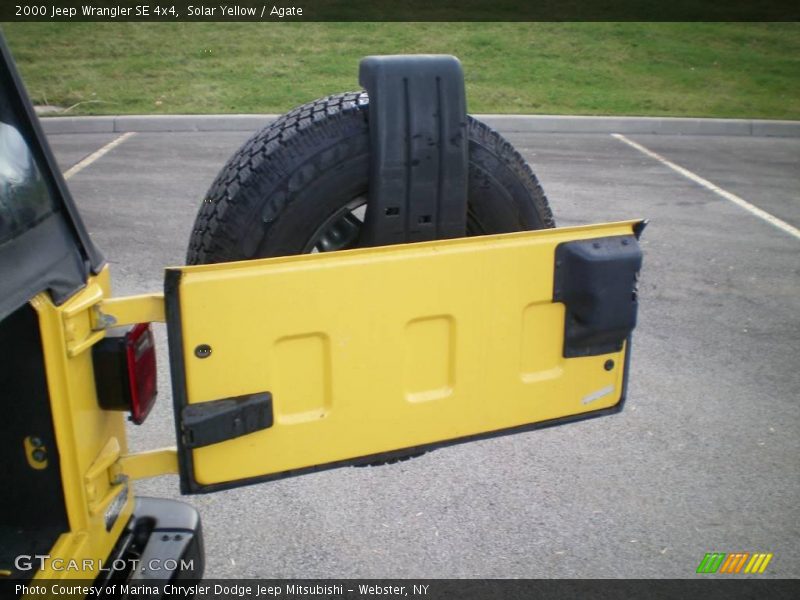 Solar Yellow / Agate 2000 Jeep Wrangler SE 4x4