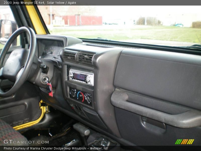 Solar Yellow / Agate 2000 Jeep Wrangler SE 4x4
