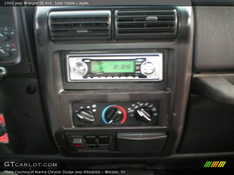 Solar Yellow / Agate 2000 Jeep Wrangler SE 4x4