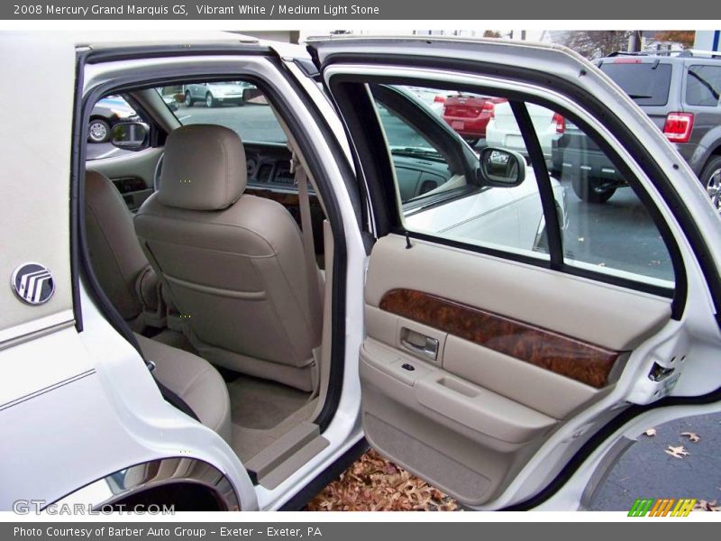 Vibrant White / Medium Light Stone 2008 Mercury Grand Marquis GS