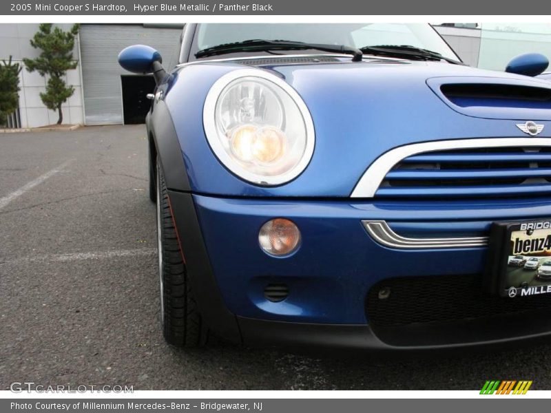 Hyper Blue Metallic / Panther Black 2005 Mini Cooper S Hardtop