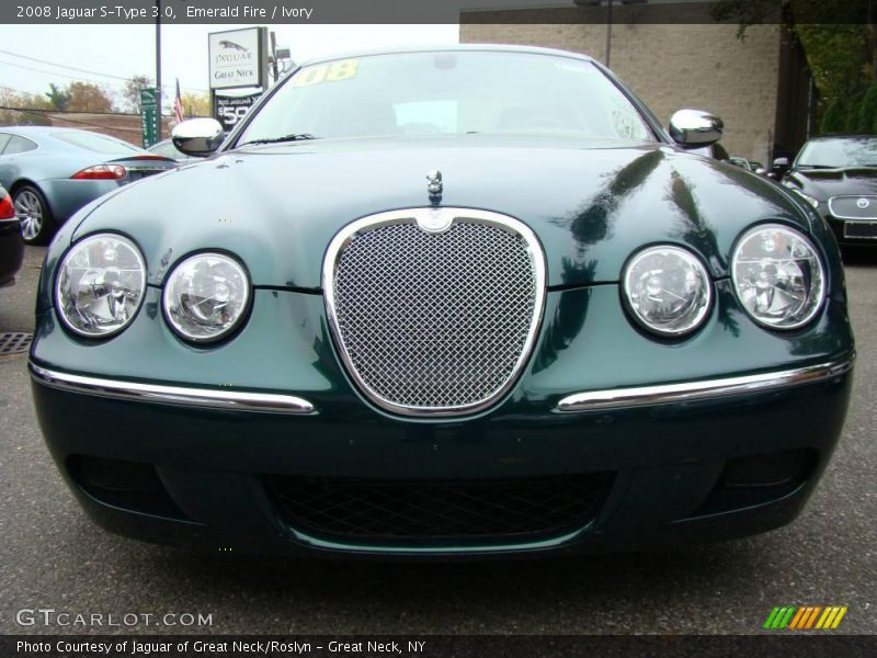 Emerald Fire / Ivory 2008 Jaguar S-Type 3.0