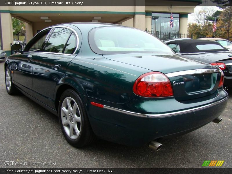 Emerald Fire / Ivory 2008 Jaguar S-Type 3.0