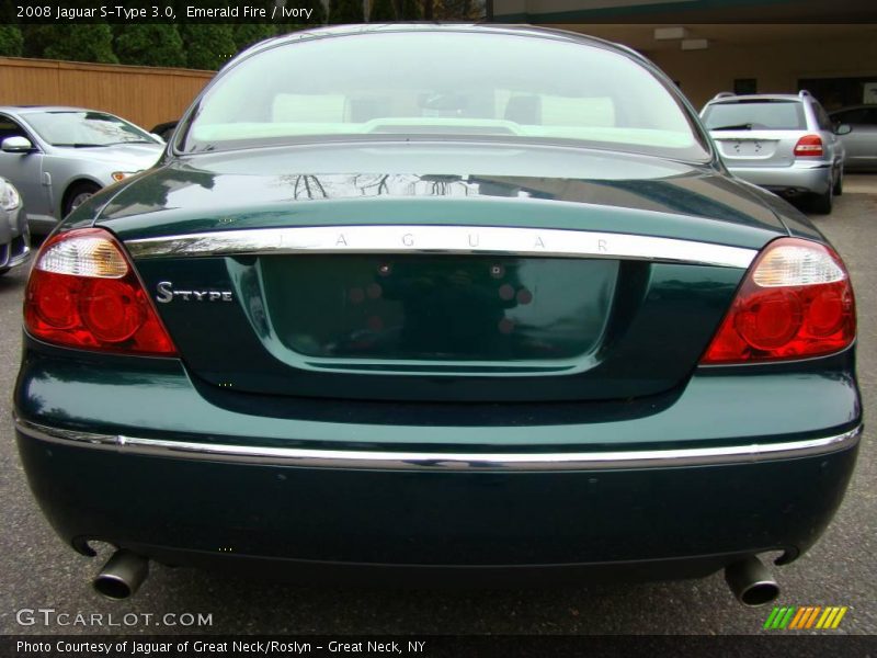 Emerald Fire / Ivory 2008 Jaguar S-Type 3.0
