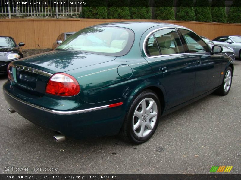 Emerald Fire / Ivory 2008 Jaguar S-Type 3.0