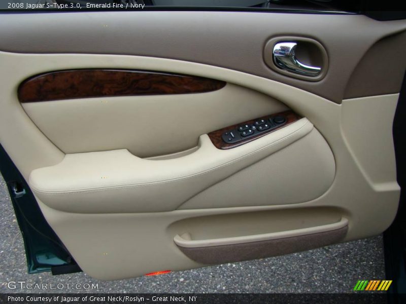 Emerald Fire / Ivory 2008 Jaguar S-Type 3.0