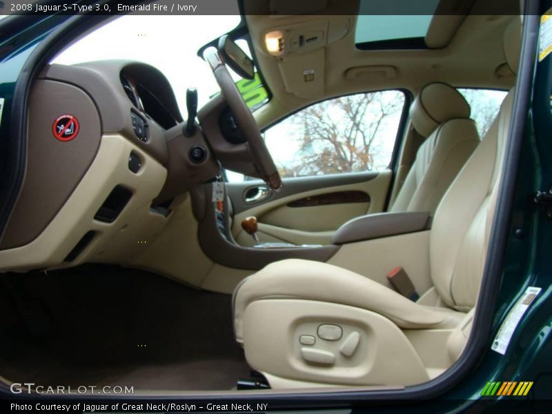 Emerald Fire / Ivory 2008 Jaguar S-Type 3.0