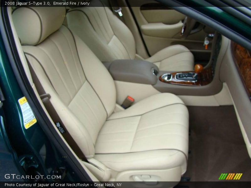 Emerald Fire / Ivory 2008 Jaguar S-Type 3.0