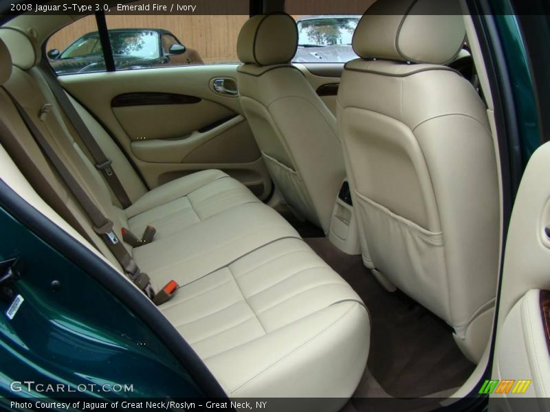 Emerald Fire / Ivory 2008 Jaguar S-Type 3.0