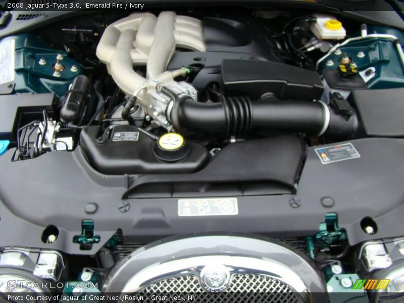 Emerald Fire / Ivory 2008 Jaguar S-Type 3.0