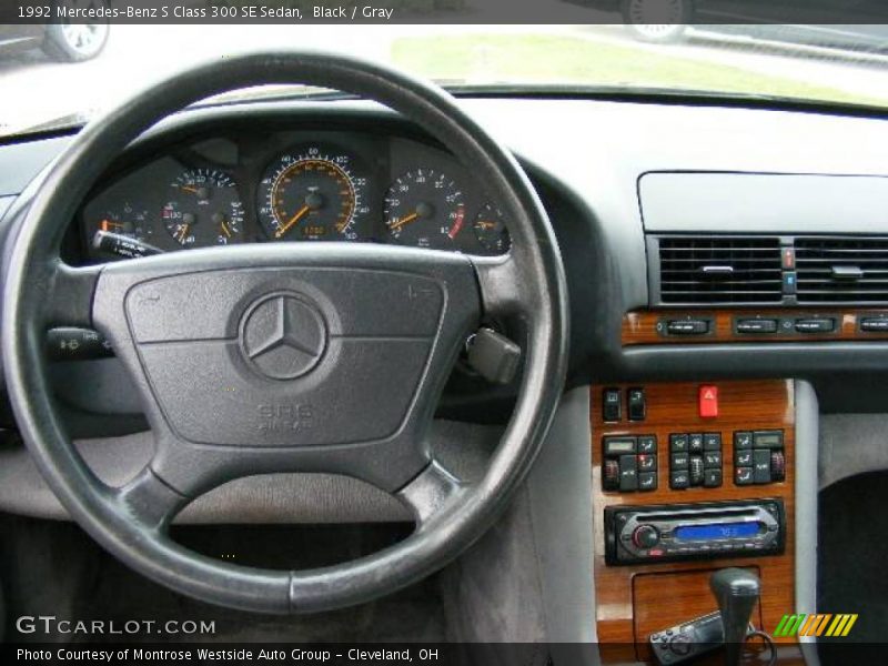 Black / Gray 1992 Mercedes-Benz S Class 300 SE Sedan