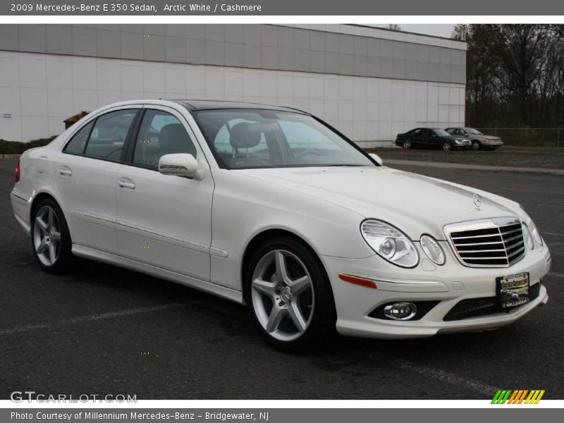 Arctic White / Cashmere 2009 Mercedes-Benz E 350 Sedan