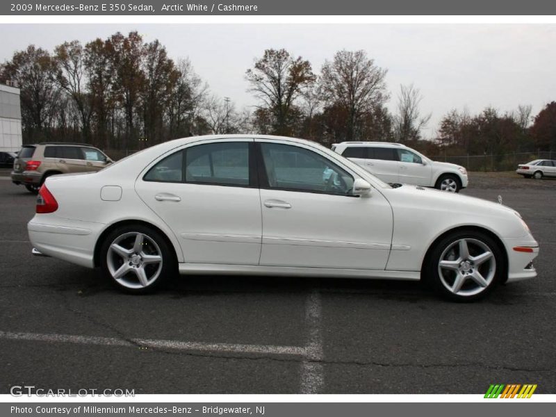 Arctic White / Cashmere 2009 Mercedes-Benz E 350 Sedan