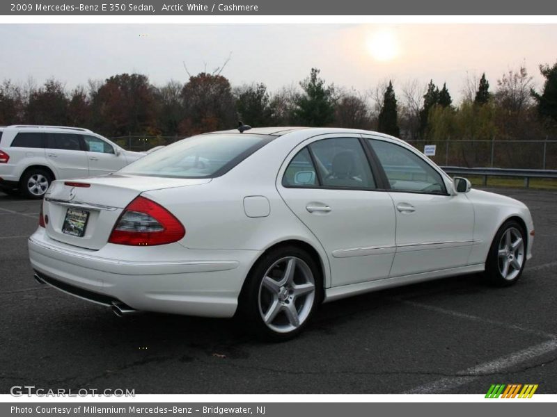 Arctic White / Cashmere 2009 Mercedes-Benz E 350 Sedan