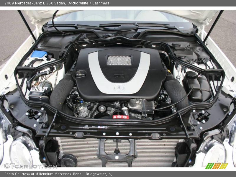 Arctic White / Cashmere 2009 Mercedes-Benz E 350 Sedan
