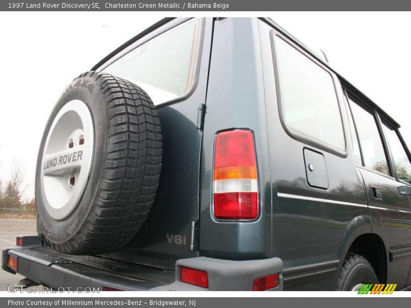 Charleston Green Metallic / Bahama Beige 1997 Land Rover Discovery SE