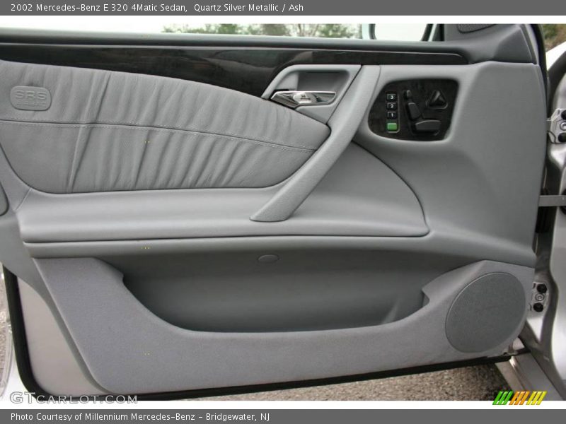 Quartz Silver Metallic / Ash 2002 Mercedes-Benz E 320 4Matic Sedan