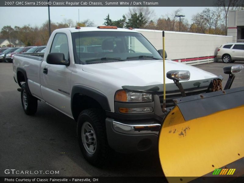 Summit White / Dark Titanium 2007 GMC Sierra 2500HD Classic Regular Cab Chassis