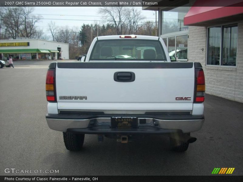 Summit White / Dark Titanium 2007 GMC Sierra 2500HD Classic Regular Cab Chassis