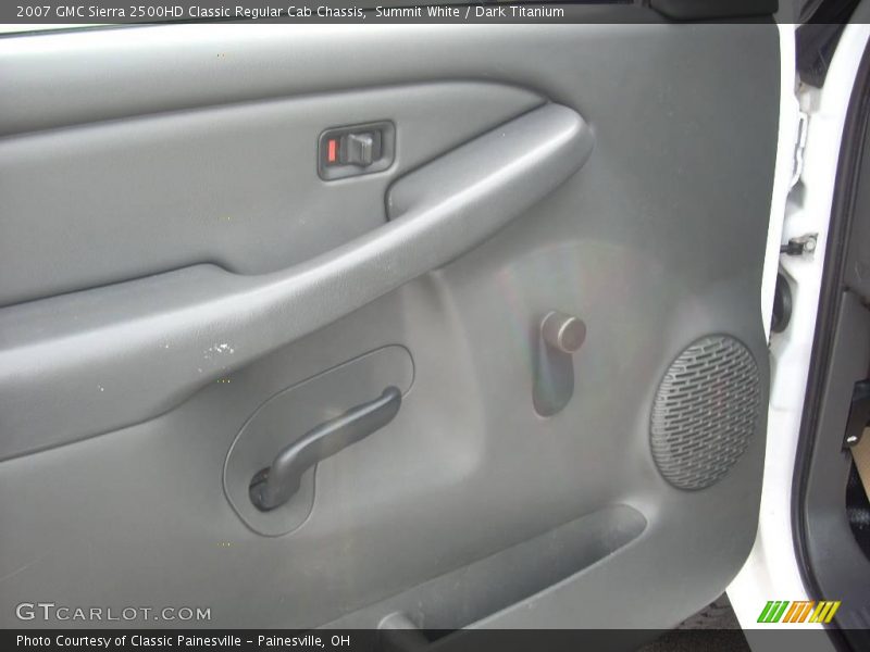 Summit White / Dark Titanium 2007 GMC Sierra 2500HD Classic Regular Cab Chassis
