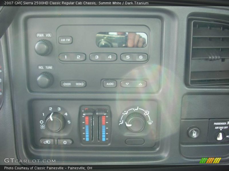 Summit White / Dark Titanium 2007 GMC Sierra 2500HD Classic Regular Cab Chassis