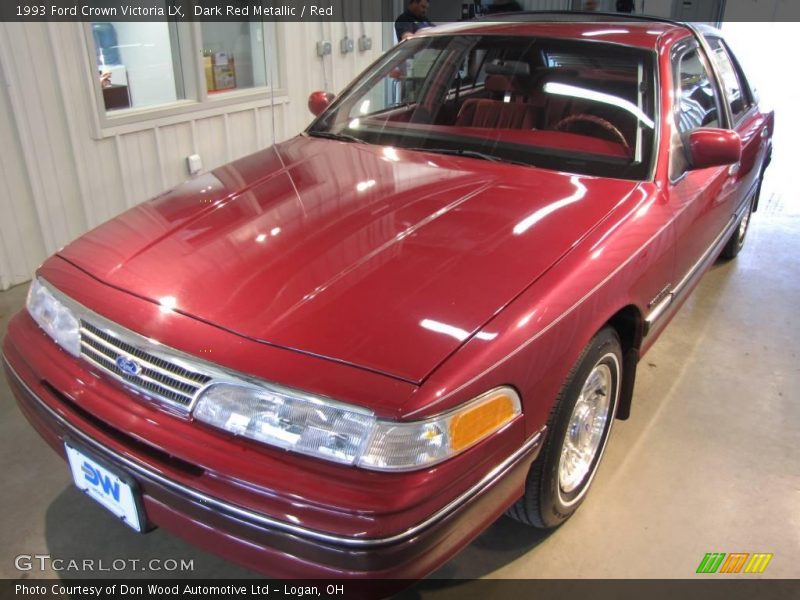 1993 Ford Crown Victoria LX in Dark Red Metallic Photo No. 21484084